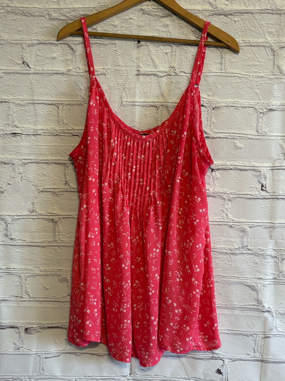 🌿5/$25 torrid Pink Floral Tank Top
